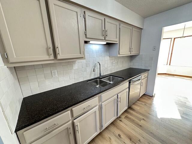 491 Durbin Road, Unit A Columbus, OH 43213 - Photo 2 of 26 Kitchen