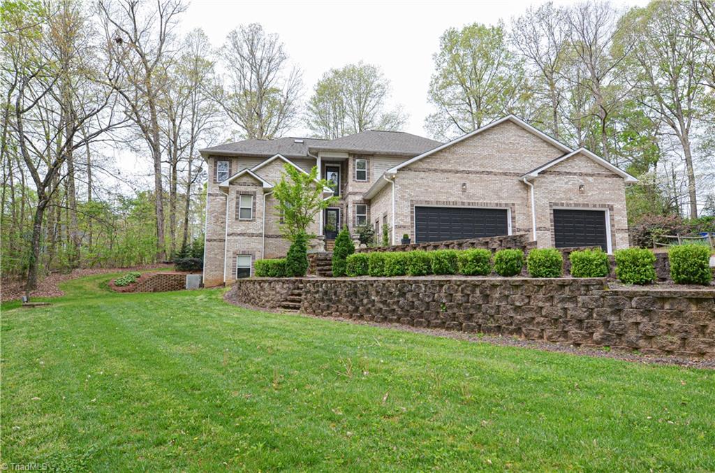 5501 Folkstone Road Pfafftown, NC 27040 - Photo 1 of 50 Gallery Image 1