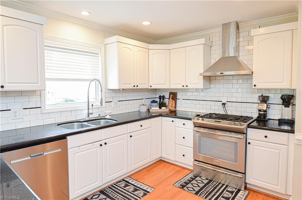 5501 Folkstone Road Pfafftown, NC 27040 - Photo 13 of 50 Gallery Image 13