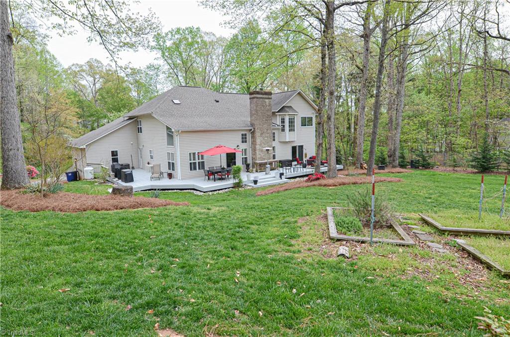 5501 Folkstone Road Pfafftown, NC 27040 - Photo 3 of 50 Gallery Image 3