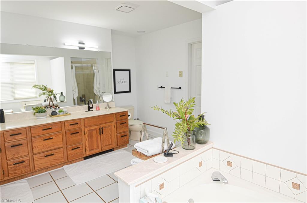 5501 Folkstone Road Pfafftown, NC 27040 - Photo 26 of 50 Gallery Image 26
