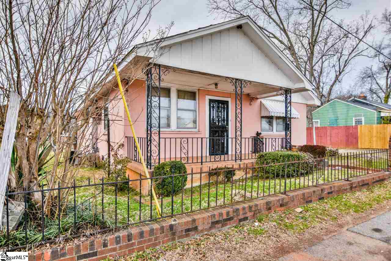 12 Chaney Street Greenville, SC 29607 - Photo 2 of 23