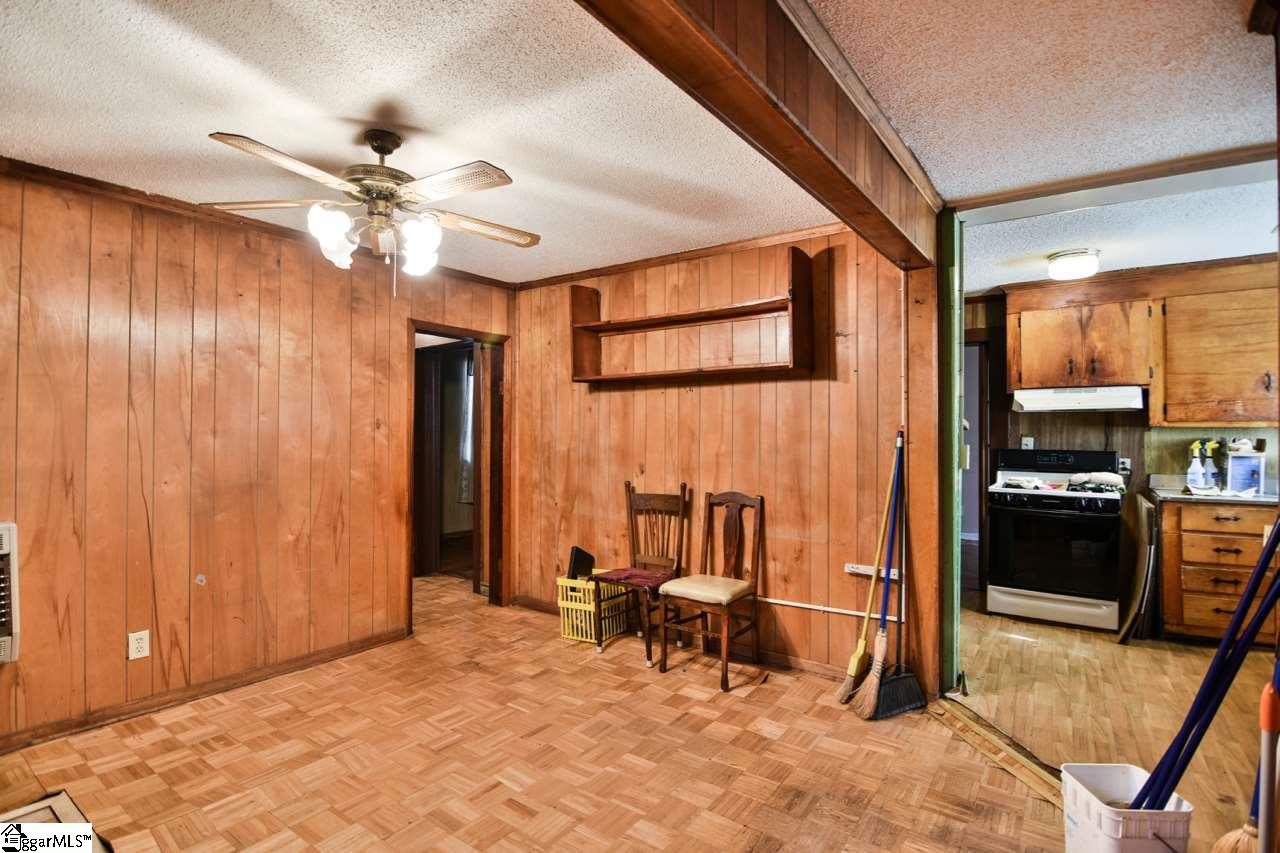 12 Chaney Street Greenville, SC 29607 - Photo 5 of 23