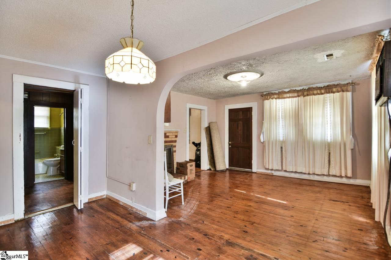 12 Chaney Street Greenville, SC 29607 - Photo 8 of 23