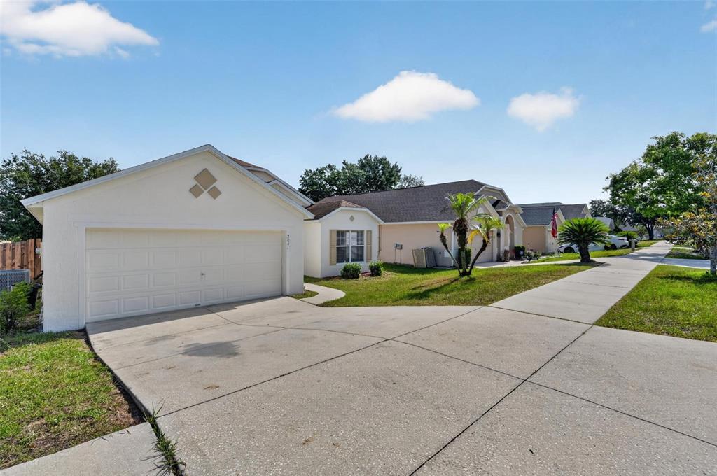 2041 Newtown Road Groveland, FL 34736 - Photo 15 of 31