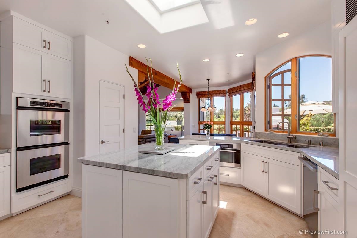 2814 Crystal Ridge Road Encinitas, CA 92024 - Photo 11 of 25