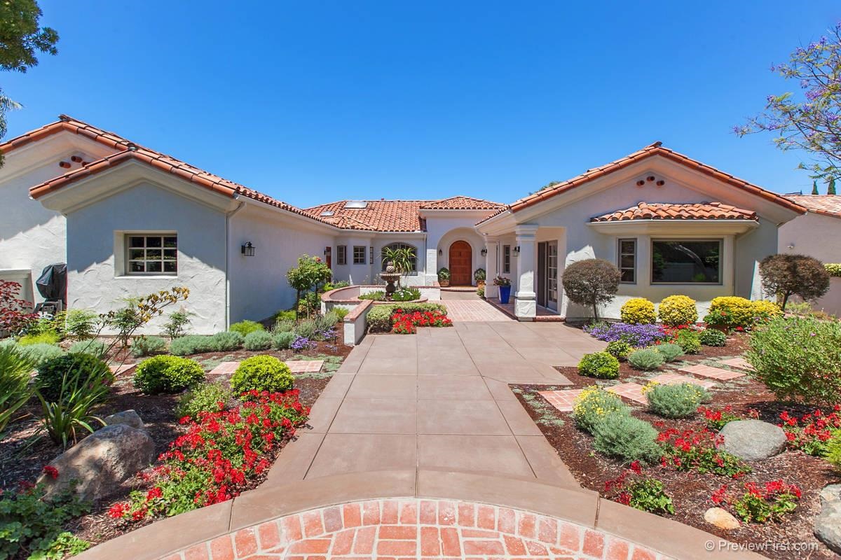 2814 Crystal Ridge Road Encinitas, CA 92024 - Photo 4 of 25