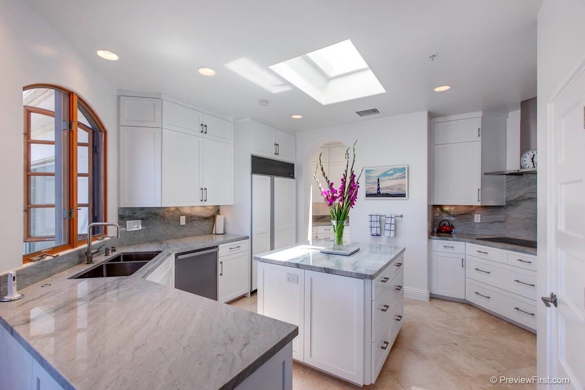 2814 Crystal Ridge Road Encinitas, CA 92024 - Photo 10 of 25