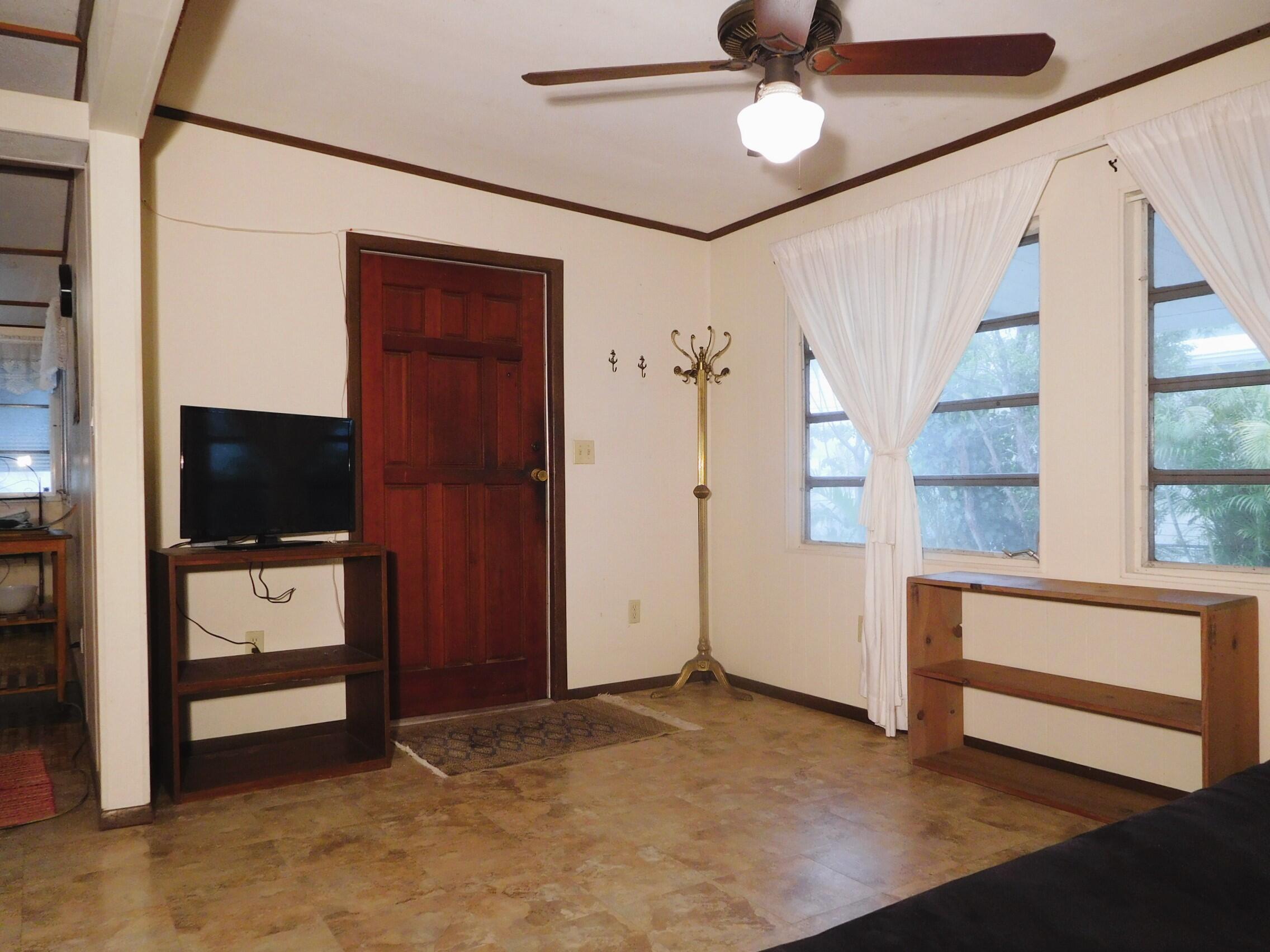 907 Plantation Road Key Largo, FL 33037 - Photo 20 of 39 DSCN4472