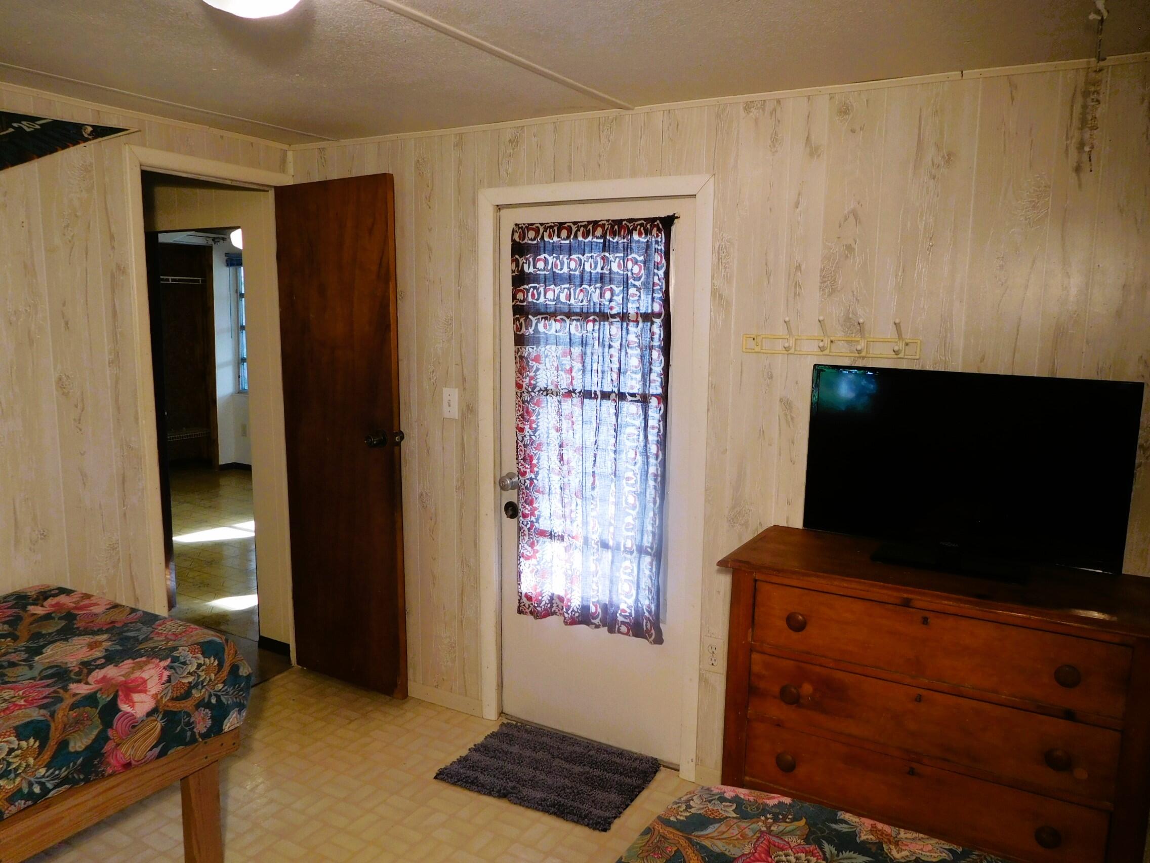 907 Plantation Road Key Largo, FL 33037 - Photo 7 of 39 DSCN4423