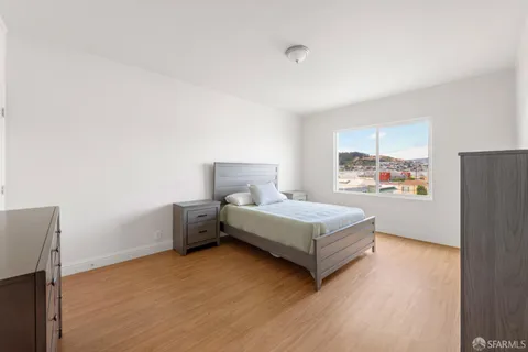 $895,000 | 1515 Underwood Avenue, San Francisco, CA 94124