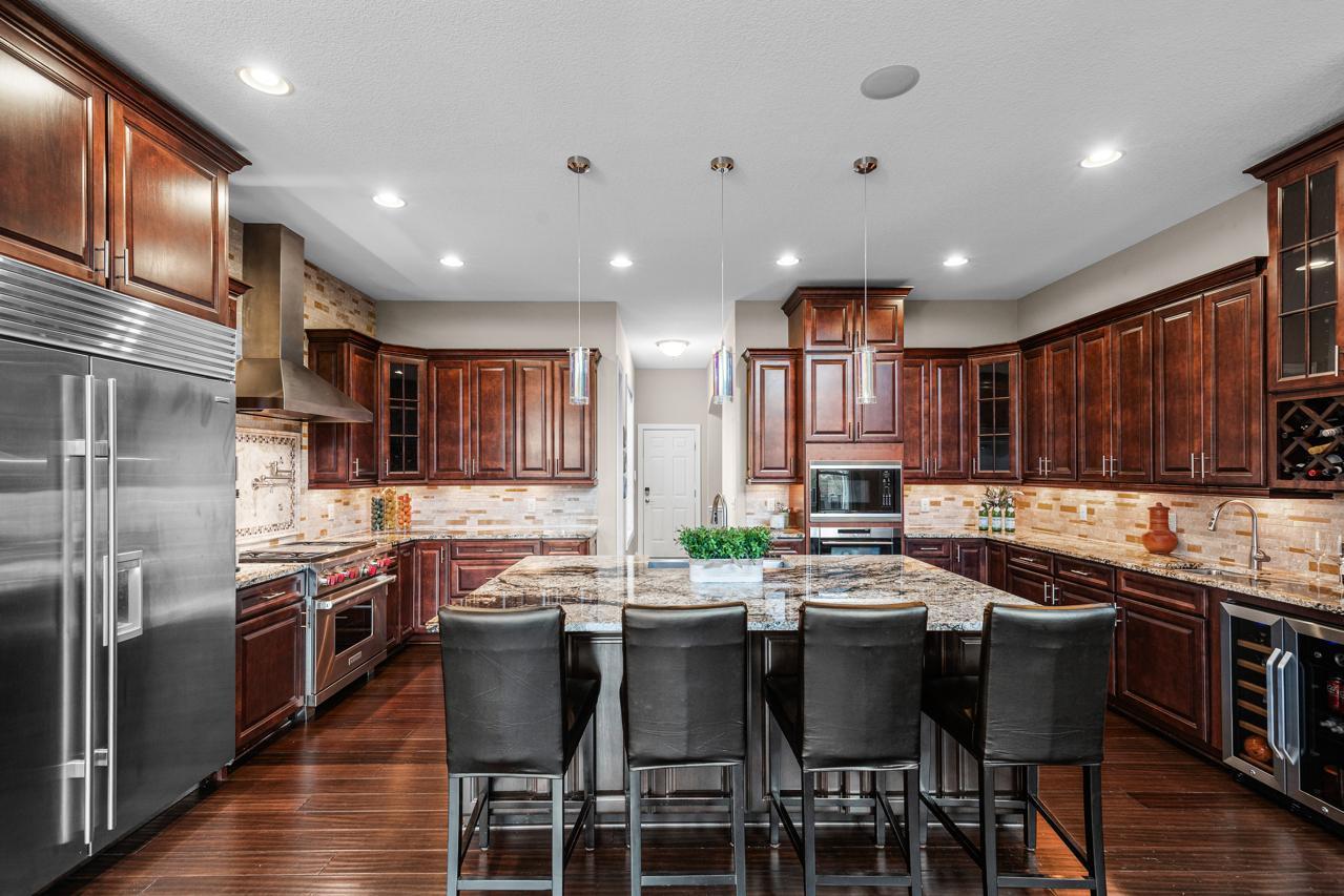 10033 Frederick Place Eden Prairie, MN 55347 - Photo 7 of 73