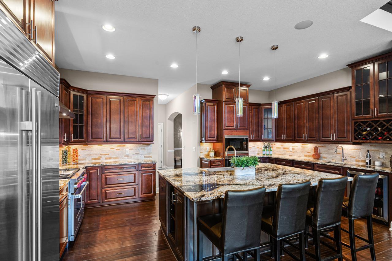 10033 Frederick Place Eden Prairie, MN 55347 - Photo 8 of 73