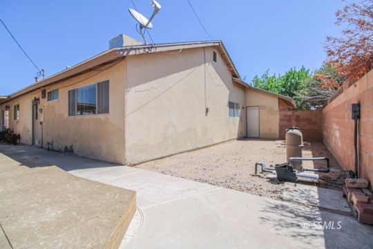 537 South Fairview Street Ridgecrest, CA 93555 - Photo 34 of 35 a house view with a backyard space