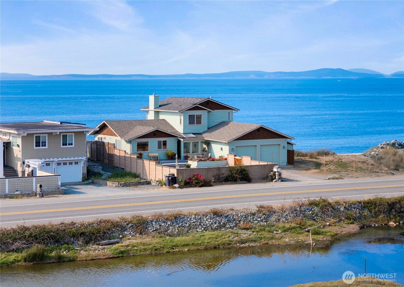 2597 West Beach Road Oak Harbor, WA 98277 - Photo 1 of 31 Gallery Image 1