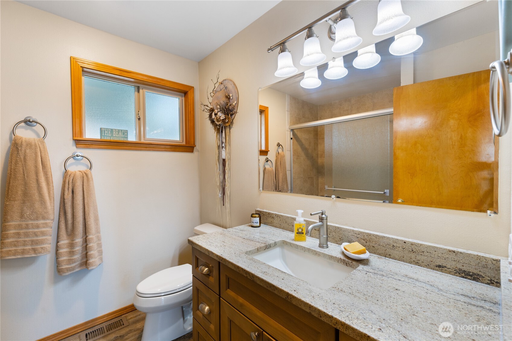 2597 West Beach Road Oak Harbor, WA 98277 - Photo 16 of 31 Gallery Image 16