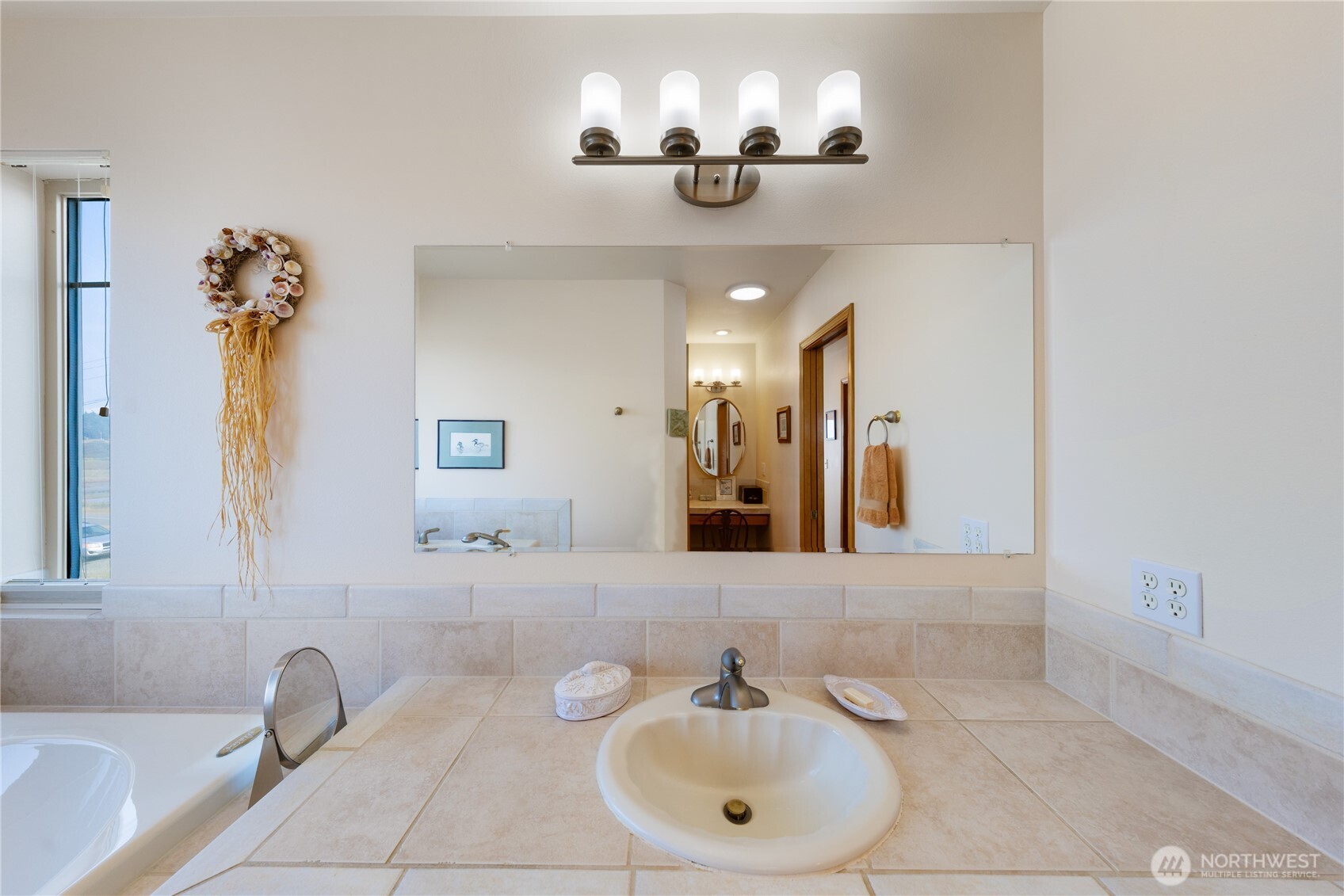 2597 West Beach Road Oak Harbor, WA 98277 - Photo 23 of 31 Gallery Image 23