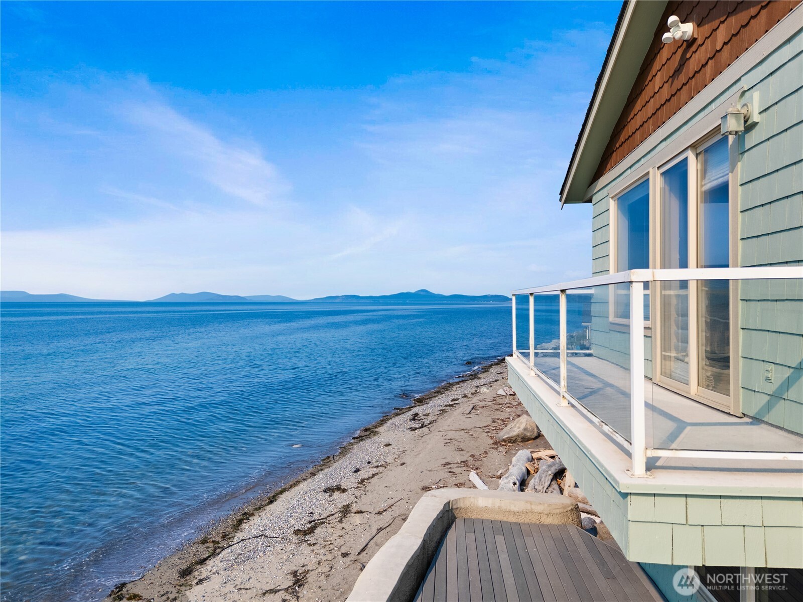 2597 West Beach Road Oak Harbor, WA 98277 - Photo 6 of 31 Gallery Image 6