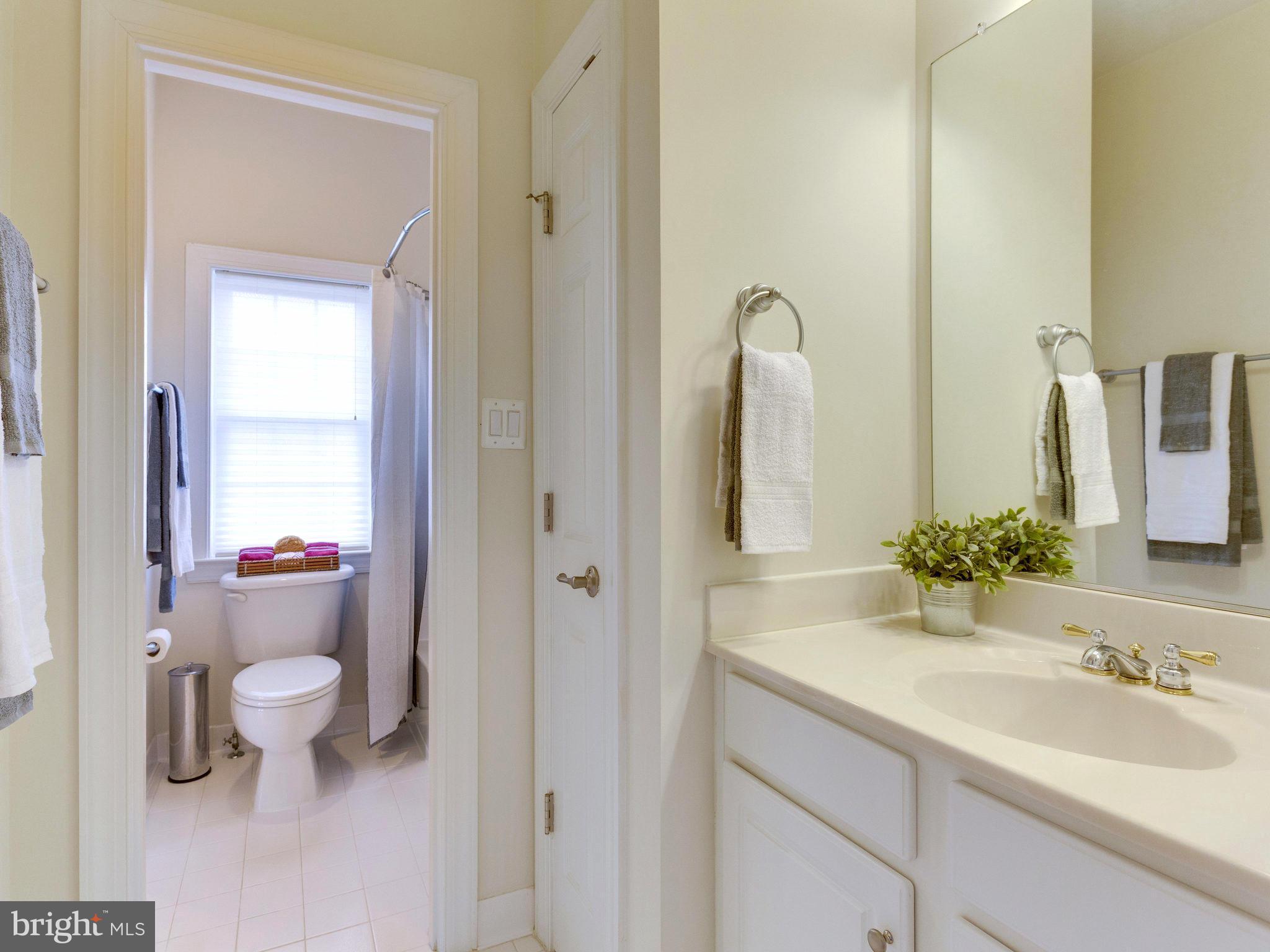 1163 Markell Court Reston, VA 20194 - Photo 22 of 30 Bath