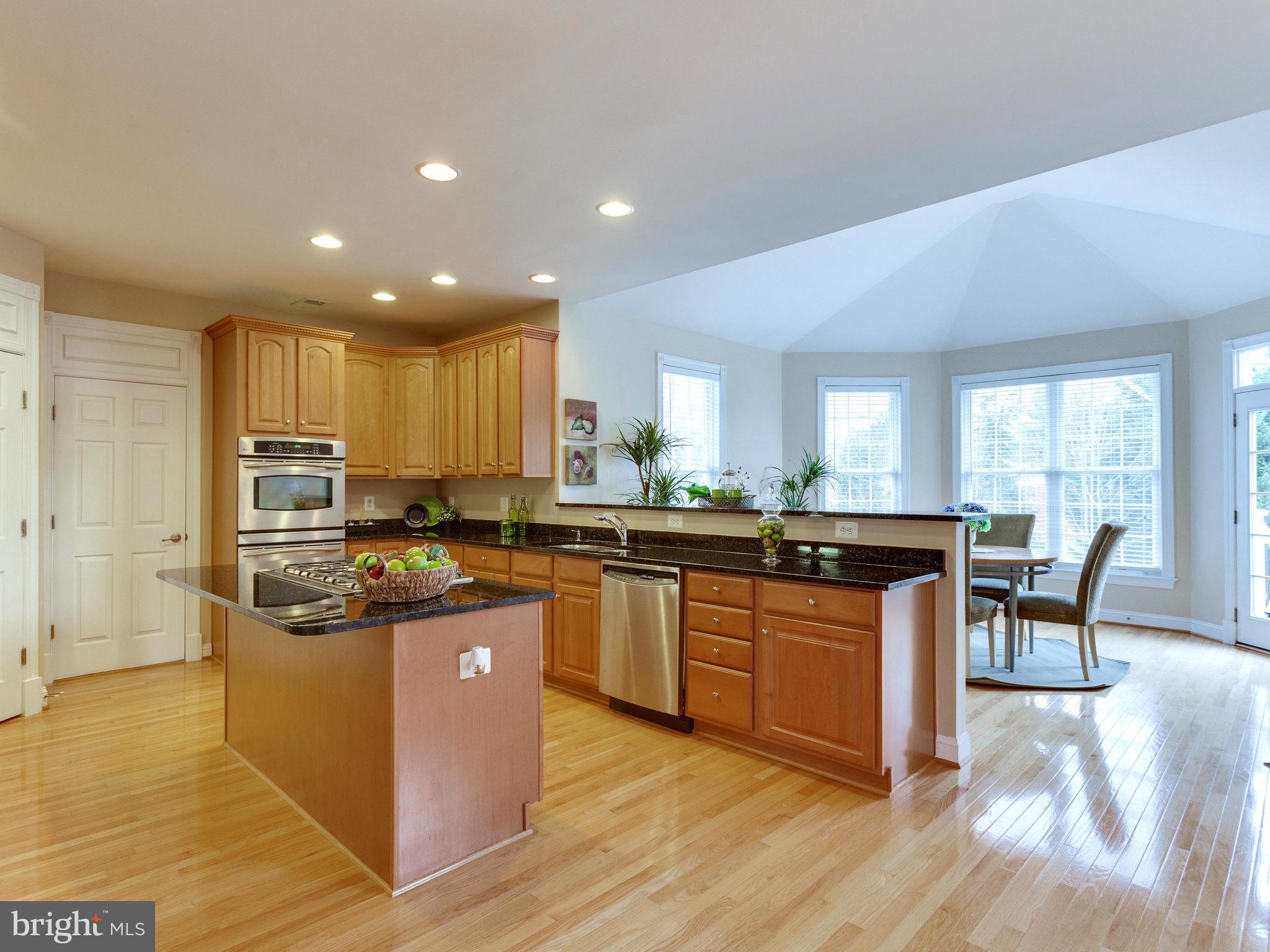 1163 Markell Court Reston, VA 20194 - Photo 9 of 30 Kitchen