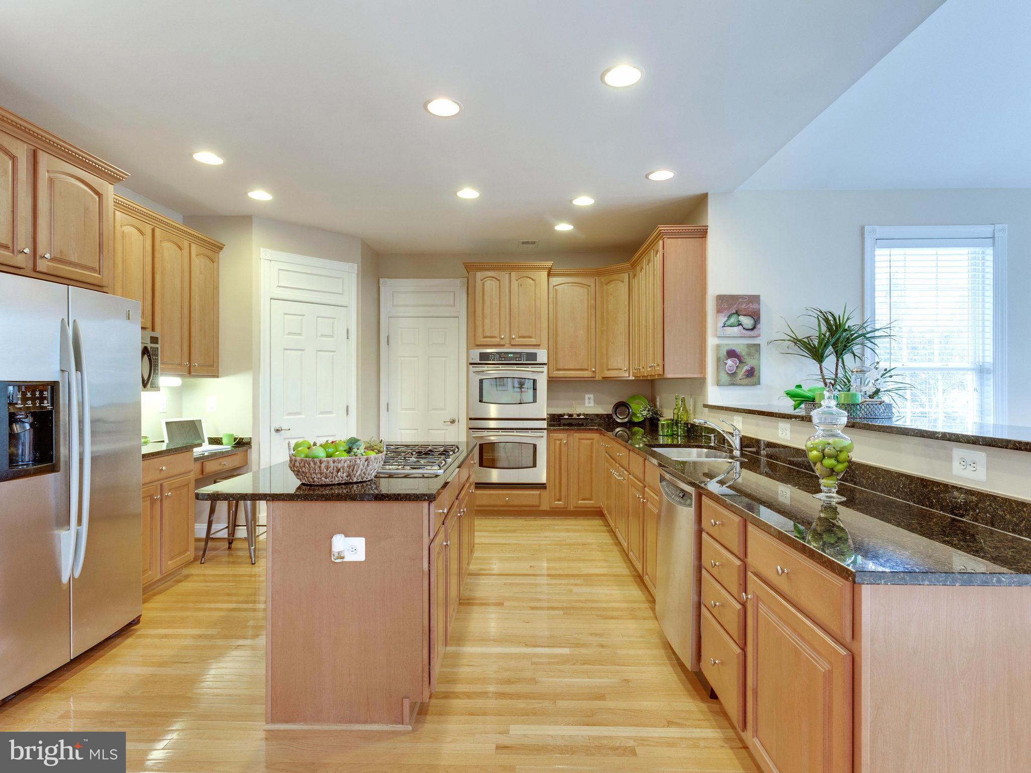 1163 Markell Court Reston, VA 20194 - Photo 10 of 30 Kitchen