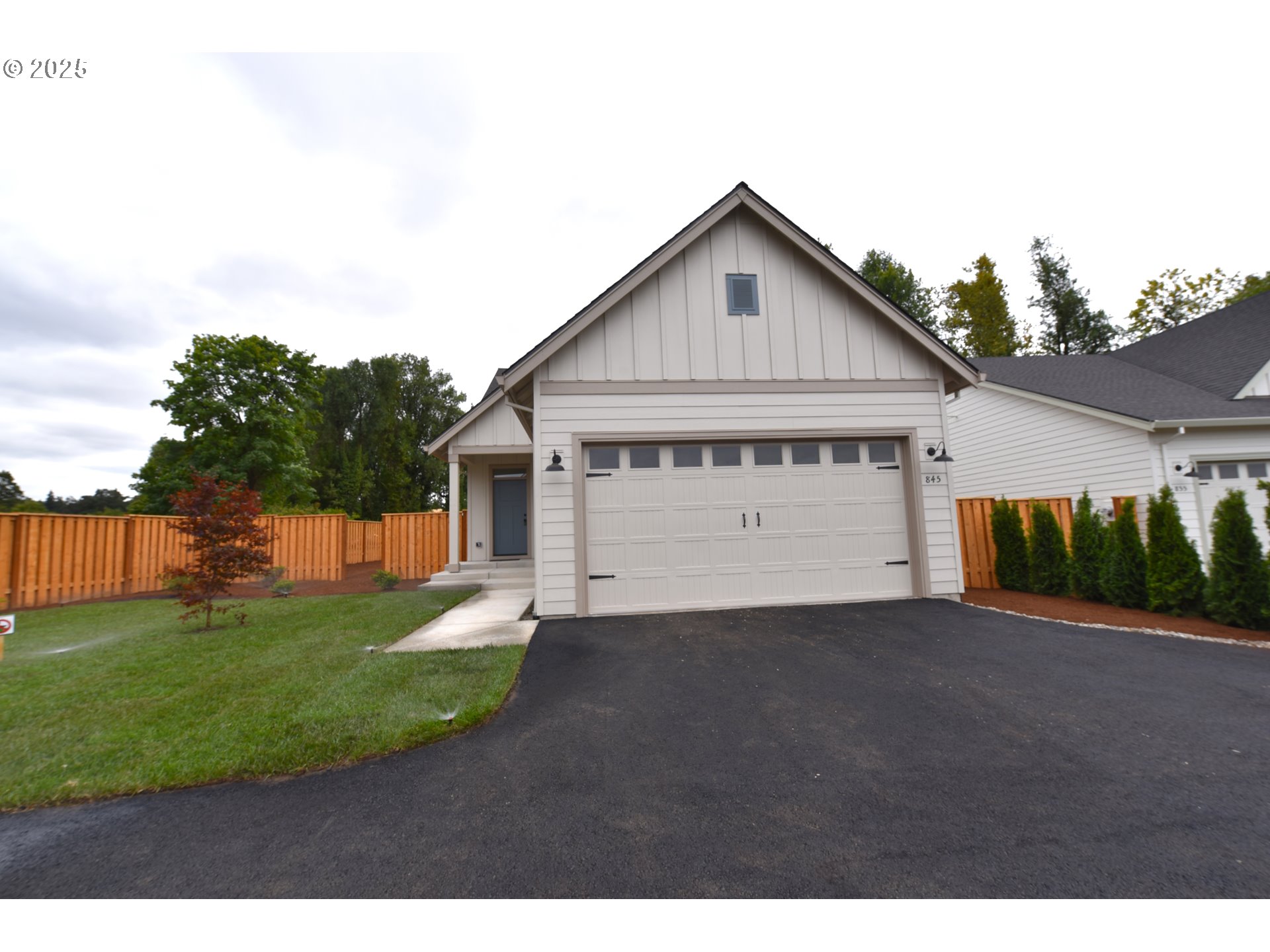 845 Oakleaf Way Silverton, OR 97381 - Photo 1 of 21 Gallery Image 1