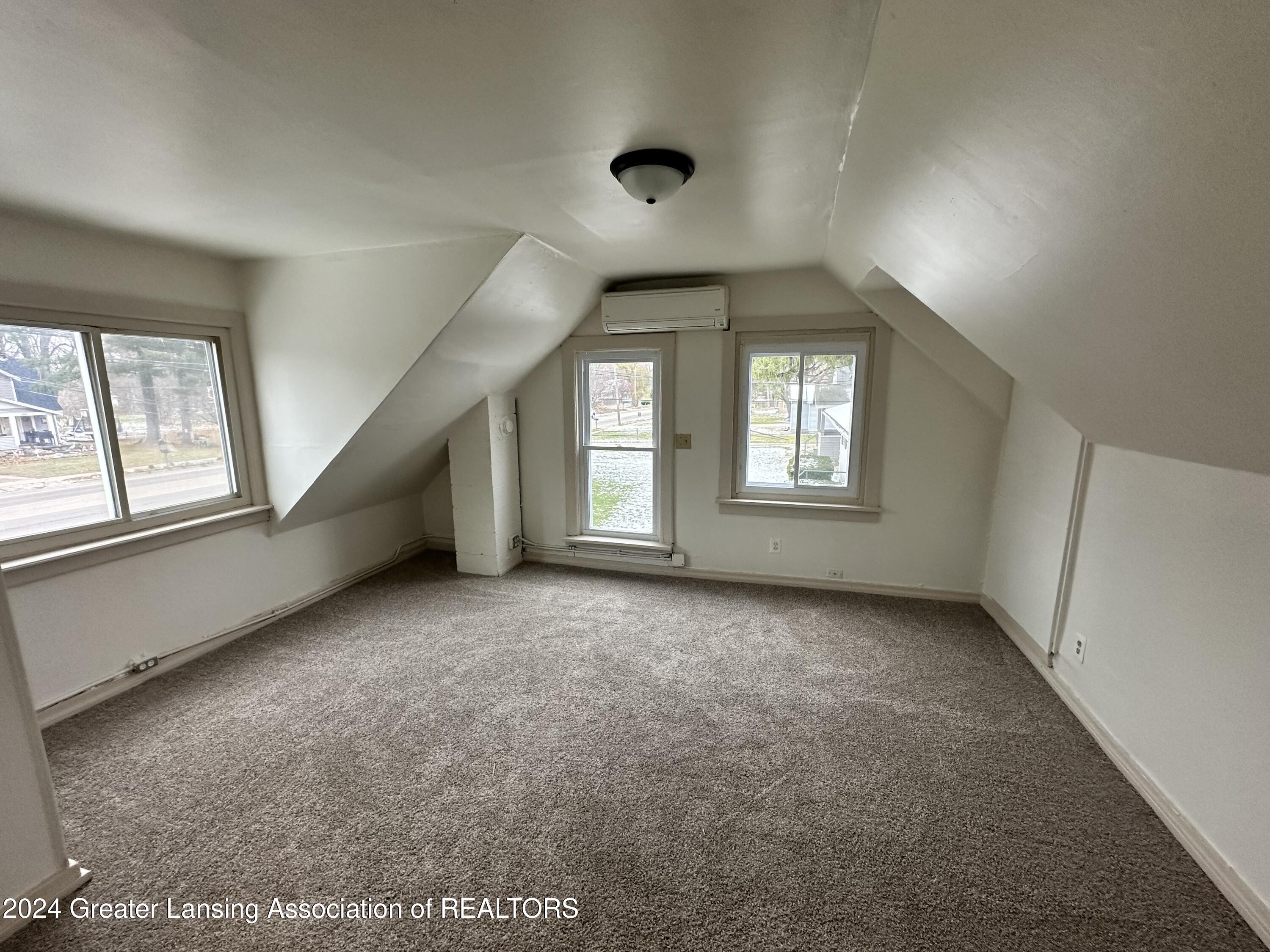 2417 West Jolly Road Lansing, MI 48911 - Photo 4 of 8 Unit 2 Living Room