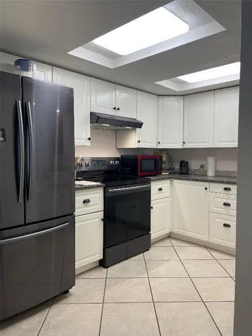 $1,625 | 110 North Kanaio Drive, Unit B, Bastrop, TX 78602