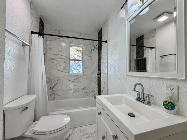 $1,920 | 3494 6th Avenue North, Unit 1, St. Petersburg, FL 33713