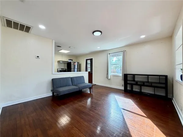 $1,920 | 3494 6th Avenue North, Unit 1, St. Petersburg, FL 33713