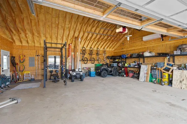 $715,000 | 1611 North Mason Street, Bowie, TX 76230