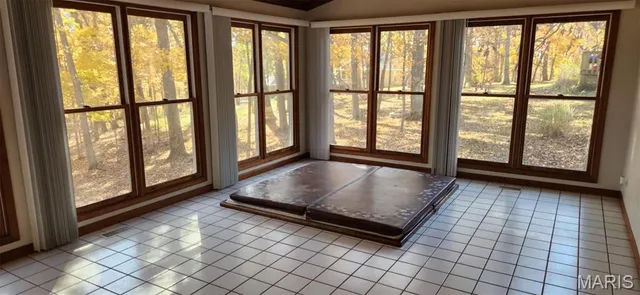 $367,000 | 345 Nottingham Drive, Marthasville, MO 63357