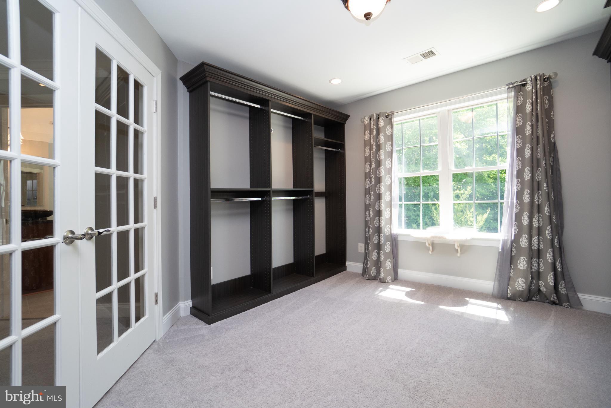 7165 Dudie Road Marshall, VA 20115 - Photo 40 of 68 Walk-in Closet