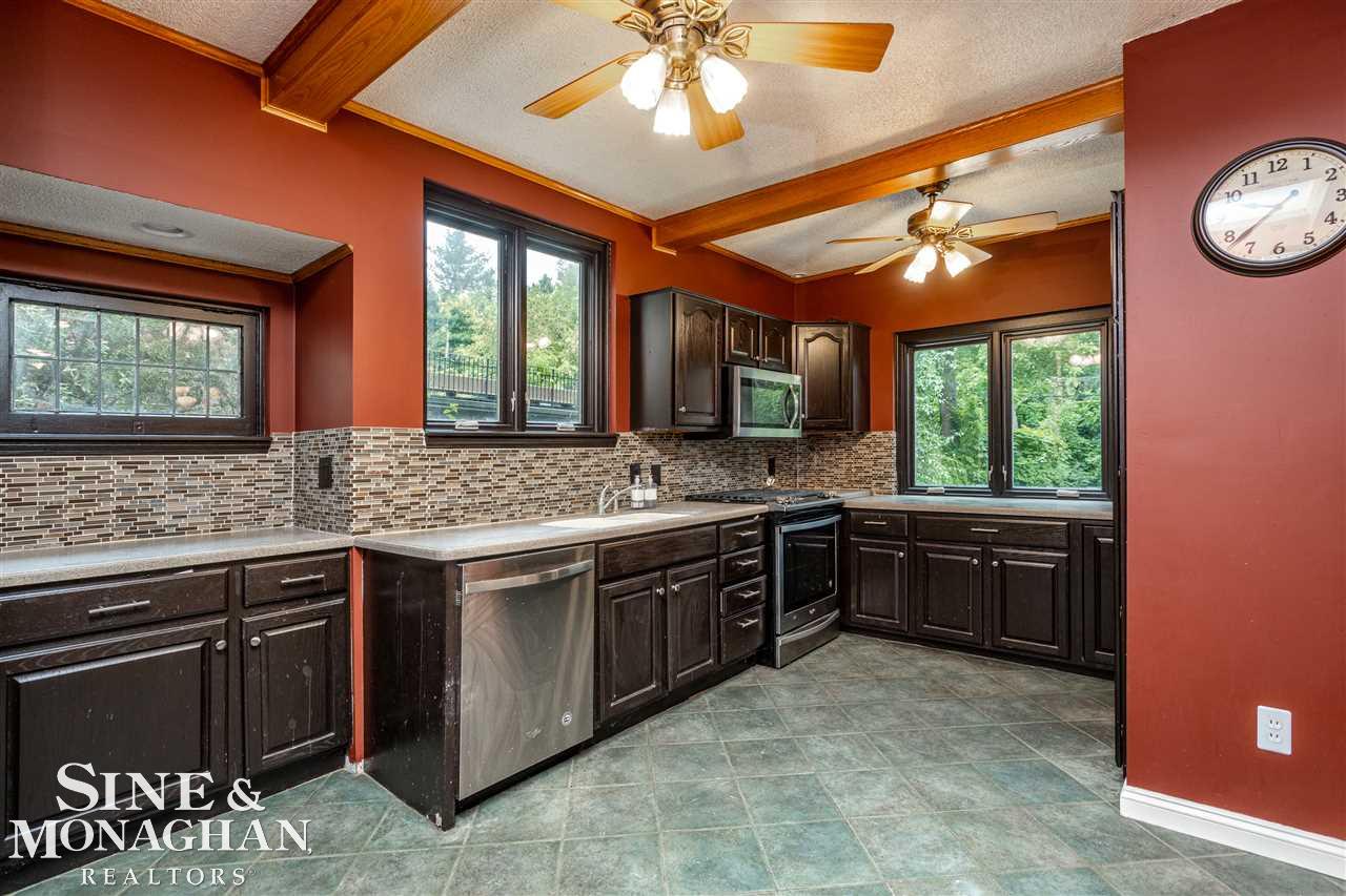 816 Bedford Road Grosse Pointe Park, MI 48230 - Photo 7 of 37