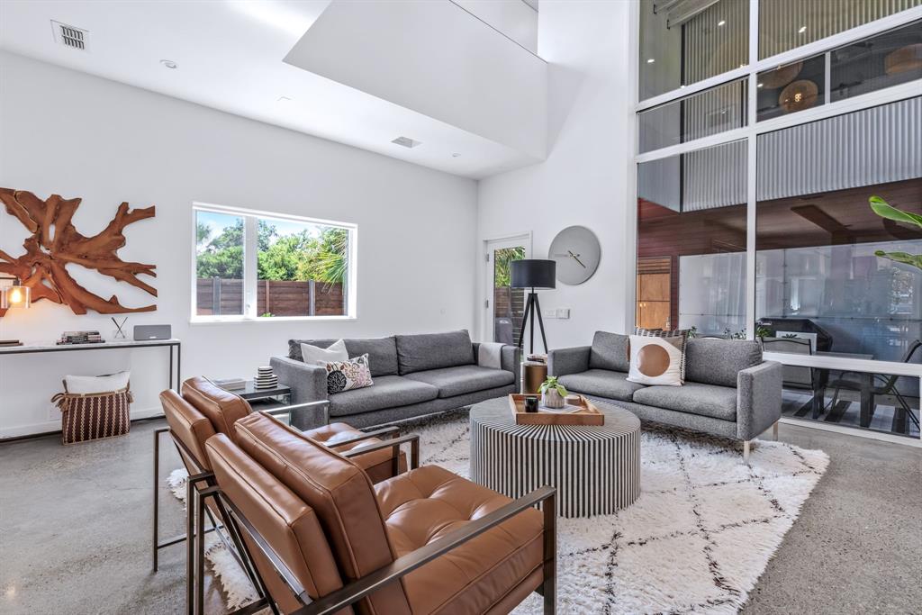 5103 Milam Street Dallas, TX 75206 - Photo 2 of 33