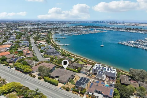 $5,499,900 | 827 Rosecrans Street, San Diego, CA 92106