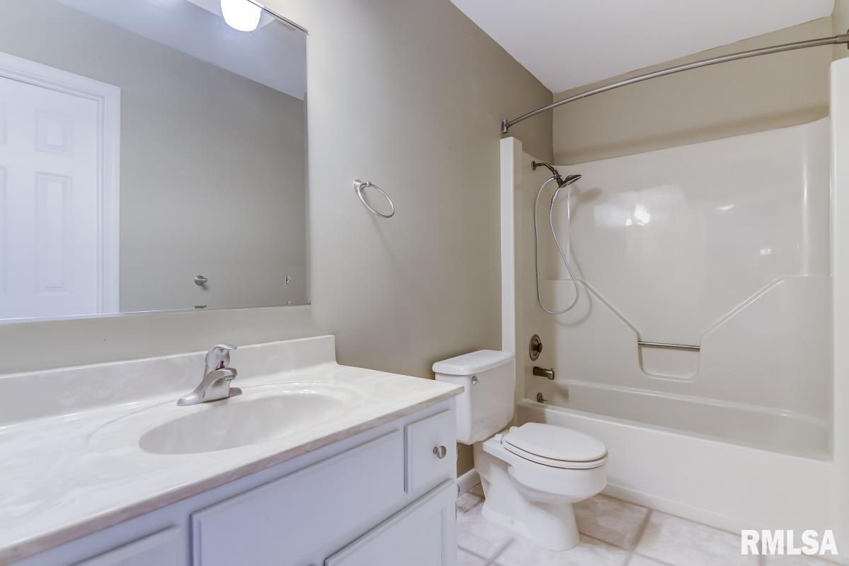 101 Oxford Road Springfield, IL 62704 - Photo 13 of 27