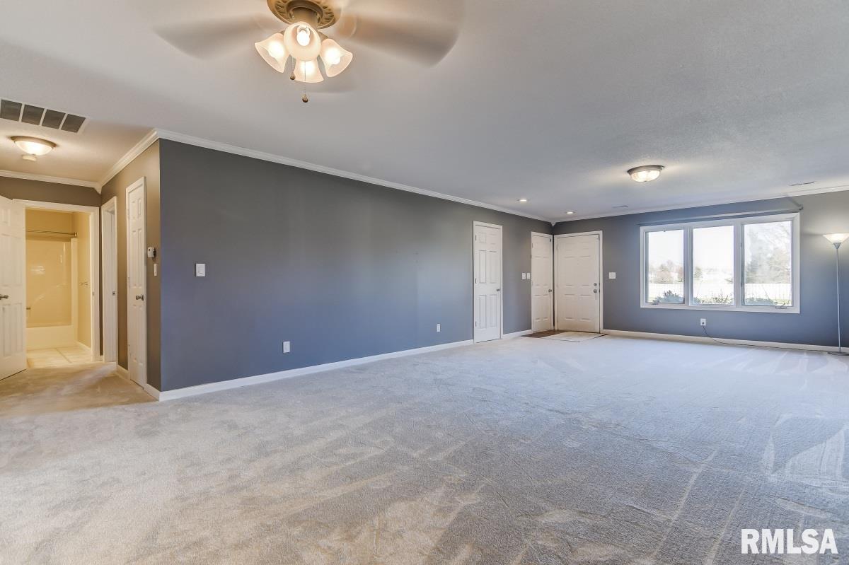 101 Oxford Road Springfield, IL 62704 - Photo 3 of 27