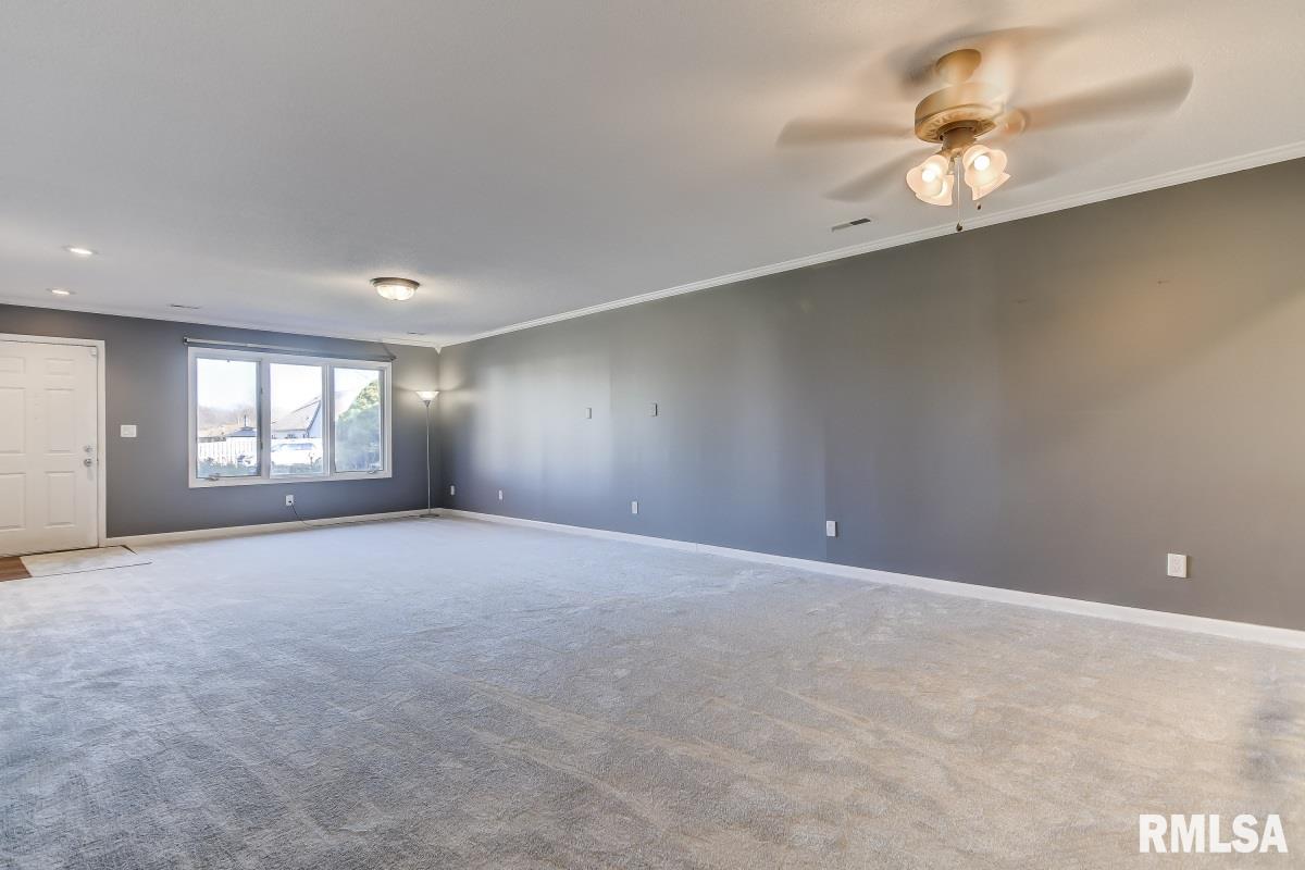 101 Oxford Road Springfield, IL 62704 - Photo 4 of 27