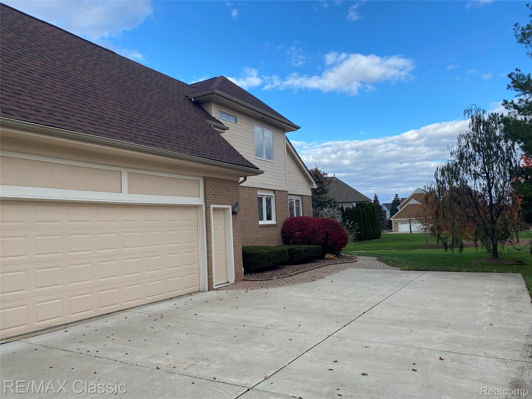 6980 Poppleton Road Canton, MI 48187 - Photo 51 of 66 Y - 3 Car Garage 2.jpeg