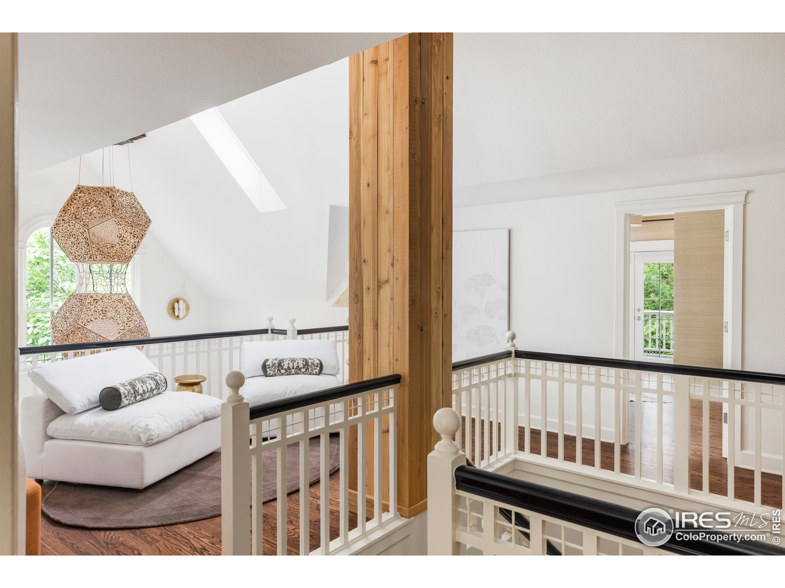 1070 Juniper Avenue Boulder, CO 80304 - Photo 13 of 32 a view of entryway with furniture