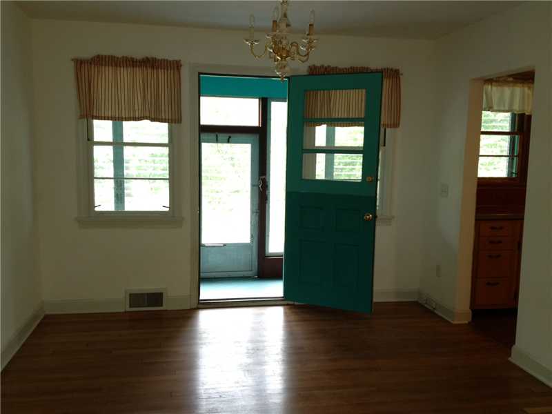 191 Watch Hill Road Westerly, RI 02891 - Photo 11 of 25 Dining Area.