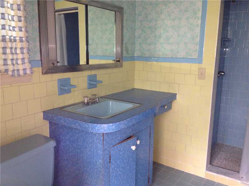 191 Watch Hill Road Westerly, RI 02891 - Photo 20 of 25 Master Bath/Spa.