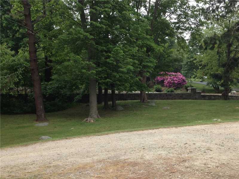 191 Watch Hill Road Westerly, RI 02891 - Photo 3 of 25 Yard/Garden.
