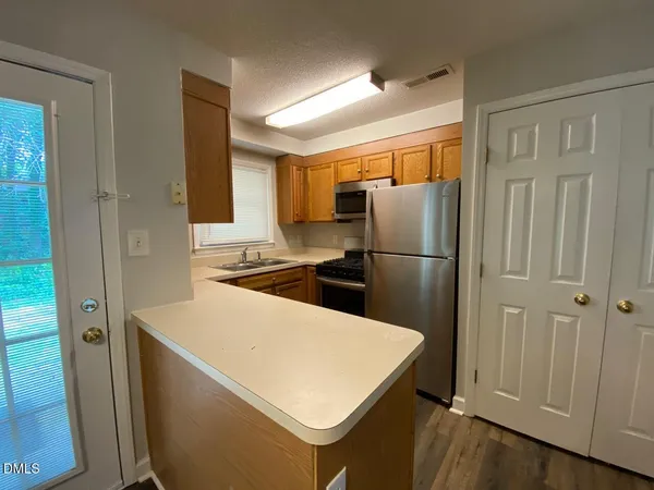 $1,400 | 4706 Blue Bird Court, Unit I, Raleigh, NC 27606