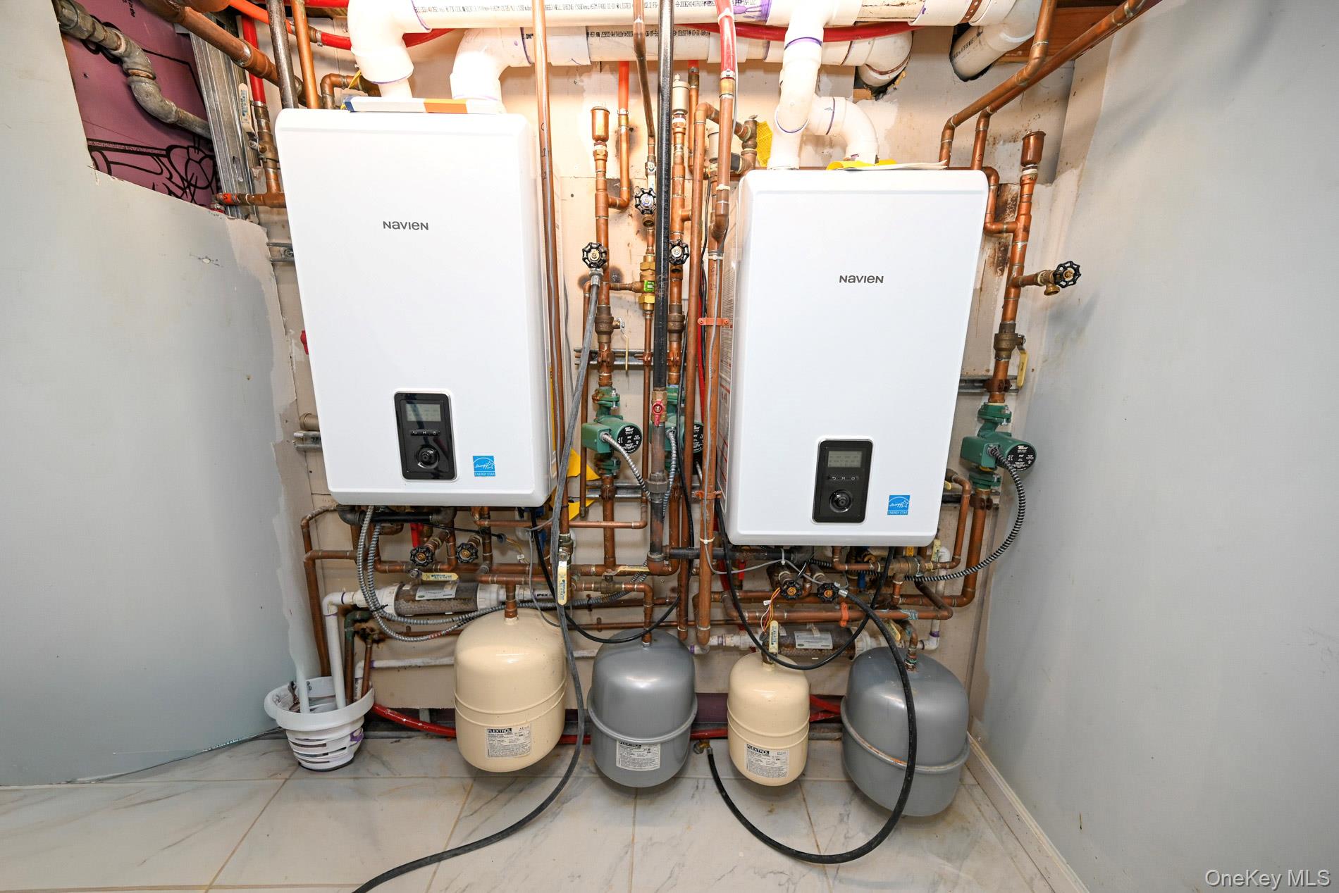 29 Everett Street Lynbrook, NY 11563 - Photo 24 of 31