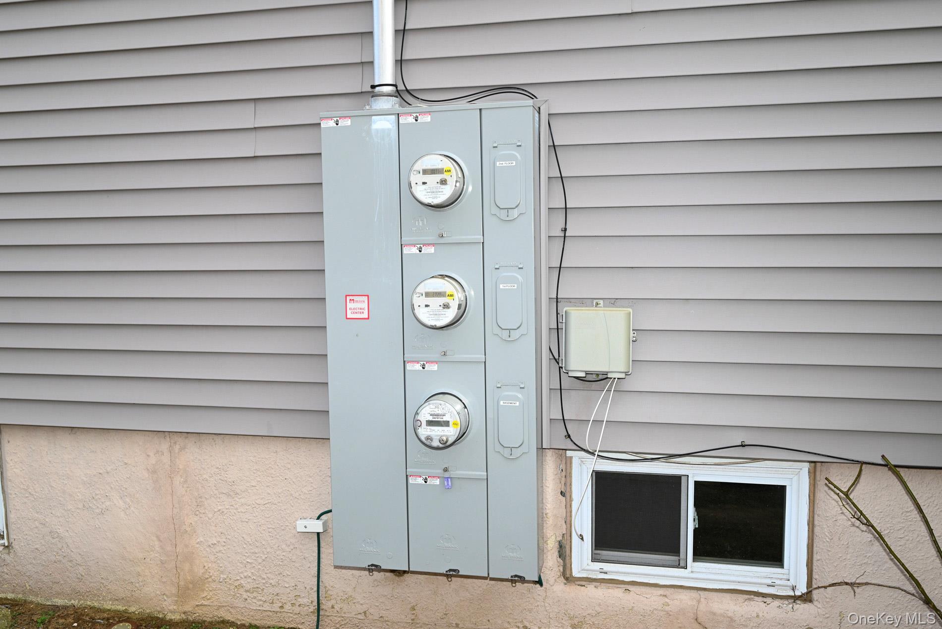 29 Everett Street Lynbrook, NY 11563 - Photo 25 of 31