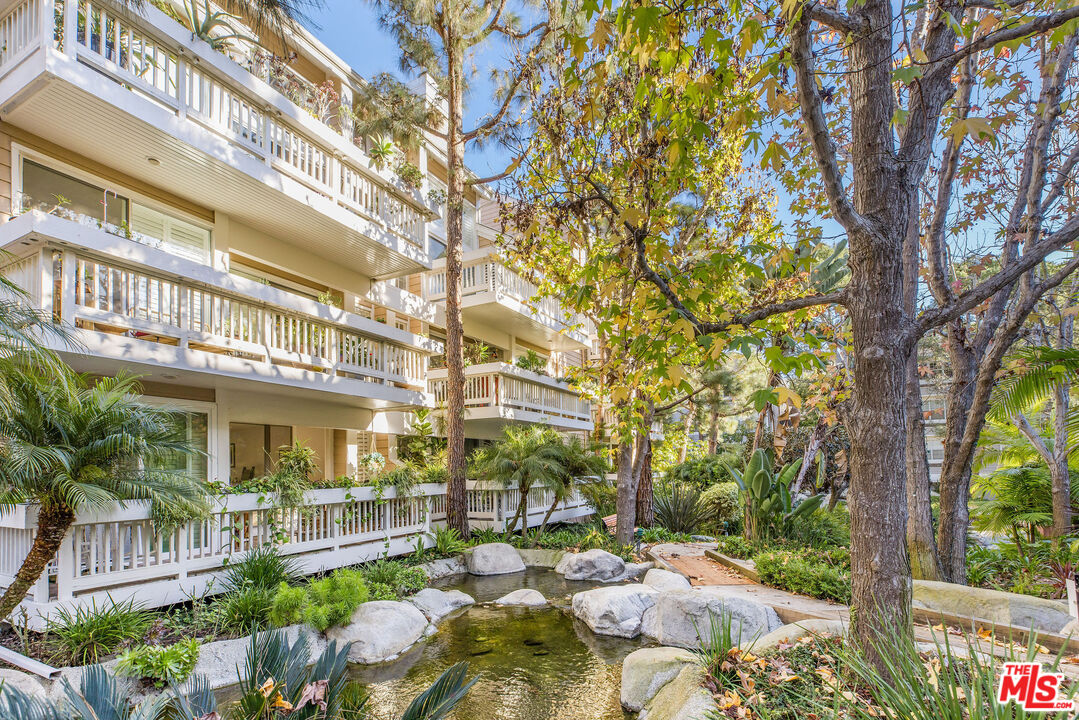 4342 Redwood Avenue, Unit C307 Marina del Rey, CA 90292 - Photo 44 of 48