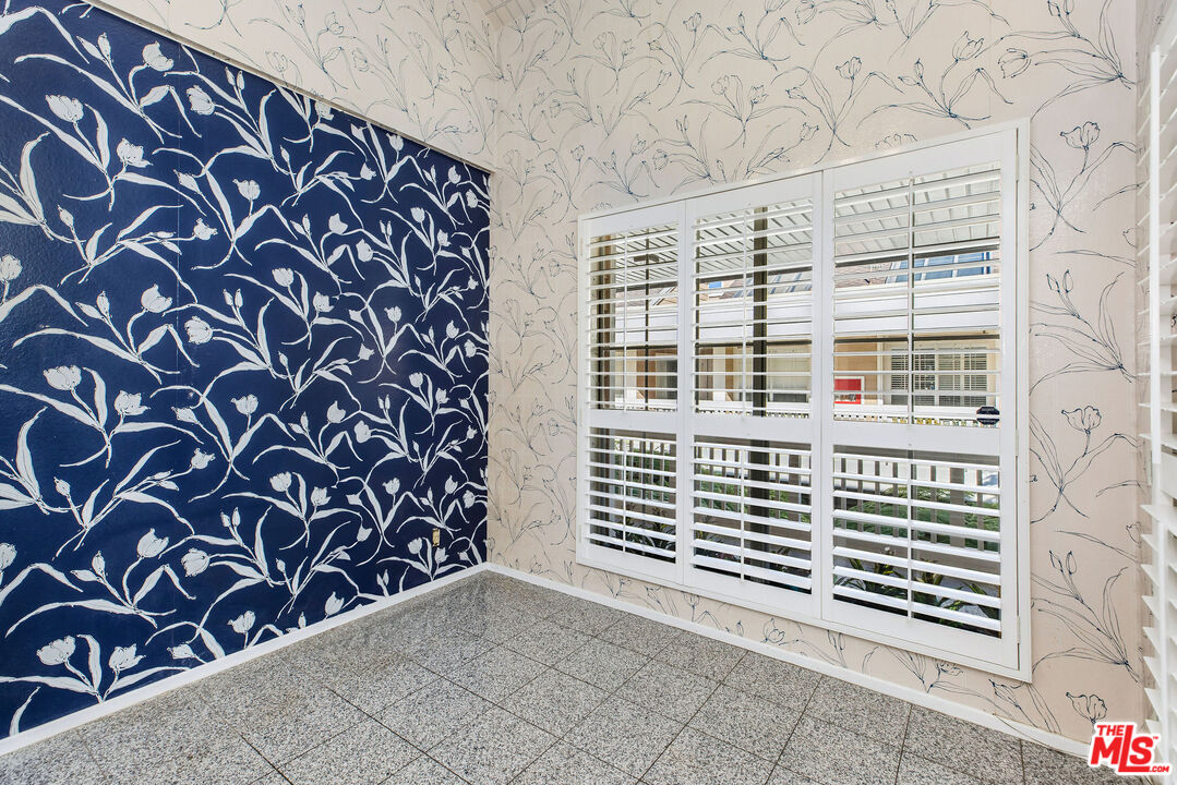 4342 Redwood Avenue, Unit C307 Marina del Rey, CA 90292 - Photo 9 of 48 a view of a black and white wall