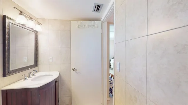 $150,000 | 1524 Lakeview Road, Unit 306, Clearwater, FL 33756